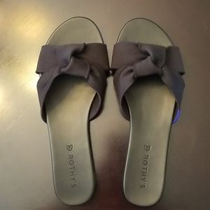 Rothys Black Size 9 Sandals